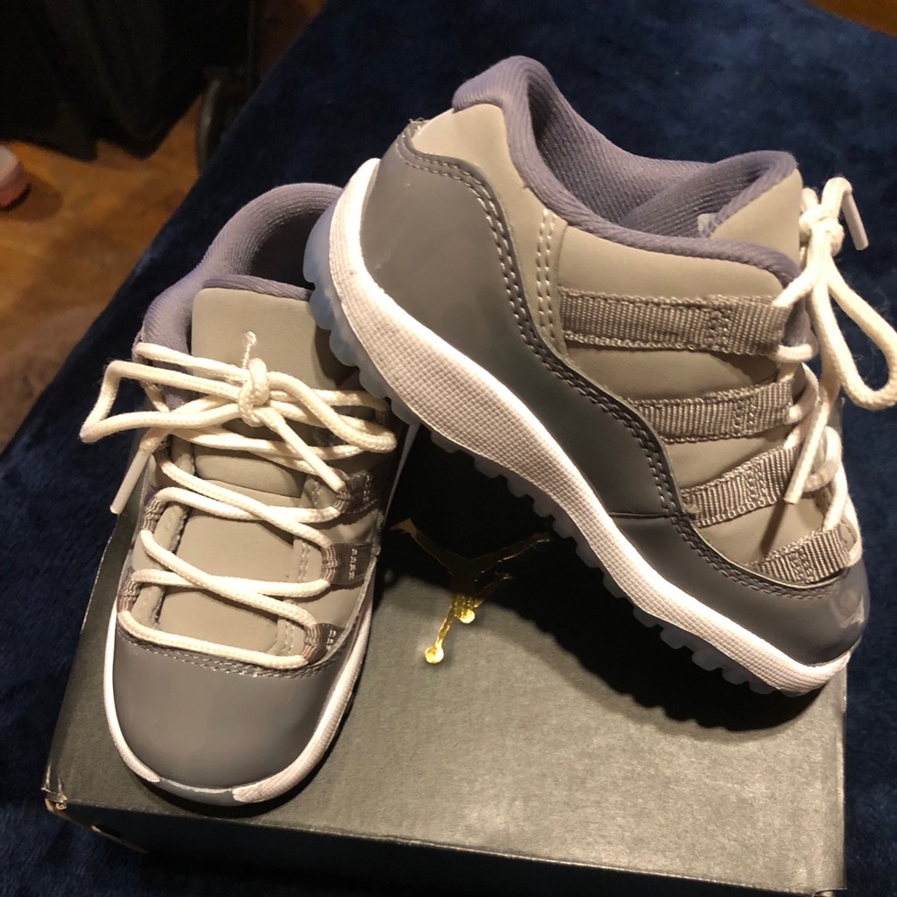 SOLD!!!!!! Slightly used toddler size 7c